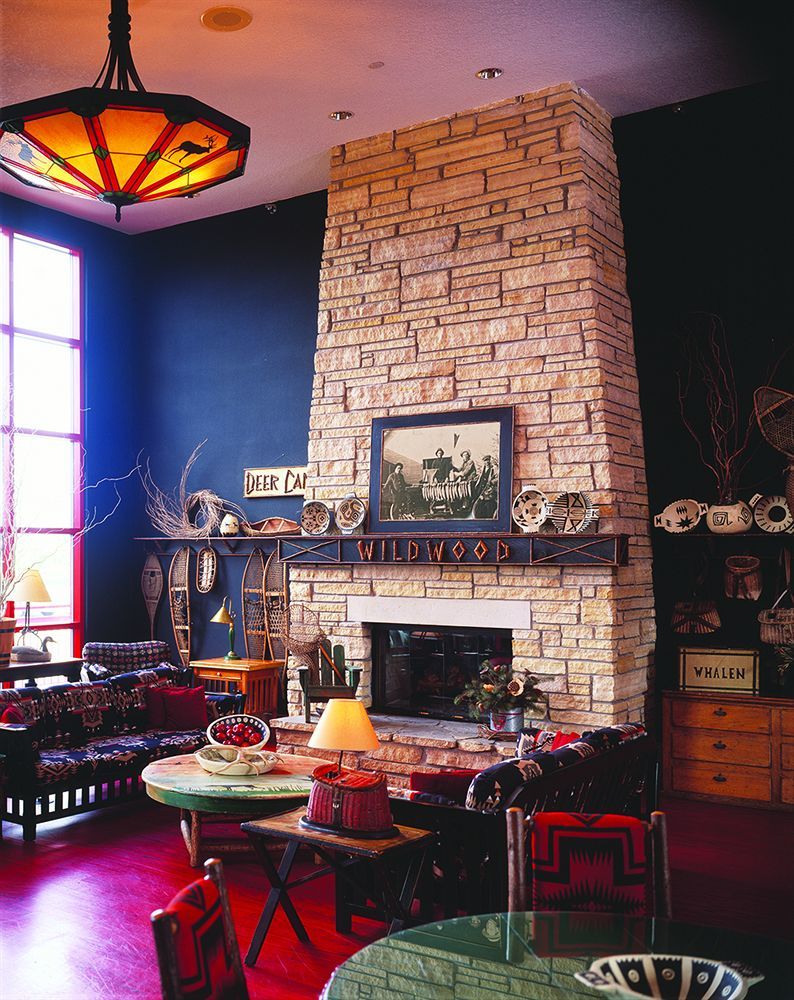 Wildwood Lodge & Suites Clive Interior photo